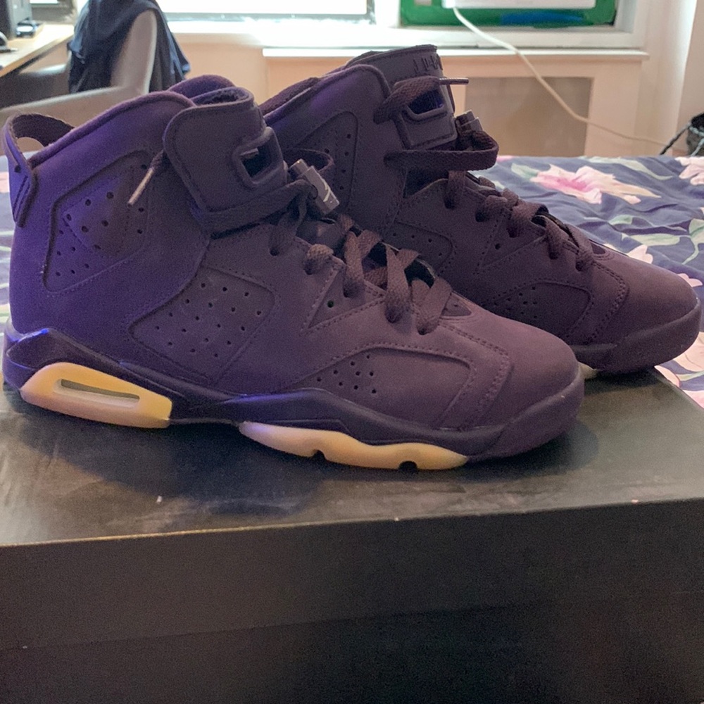 Air Jordan 6 sneakers purple